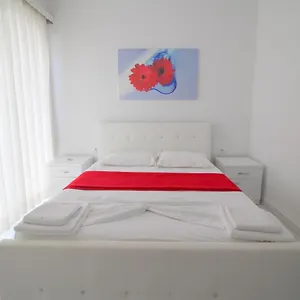  Apartment Eleana