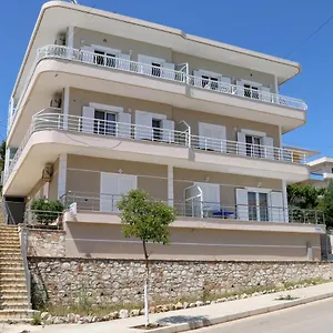  Apartment Isabela